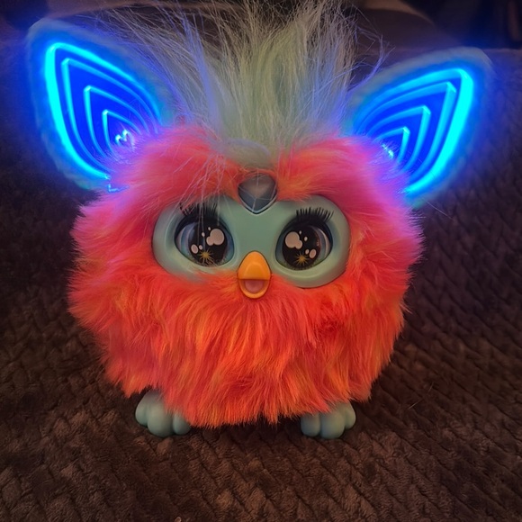 Furby Interactive Toy - Orange and Blue lights up, talks, sings and dances NICE - Picture 7 of 17